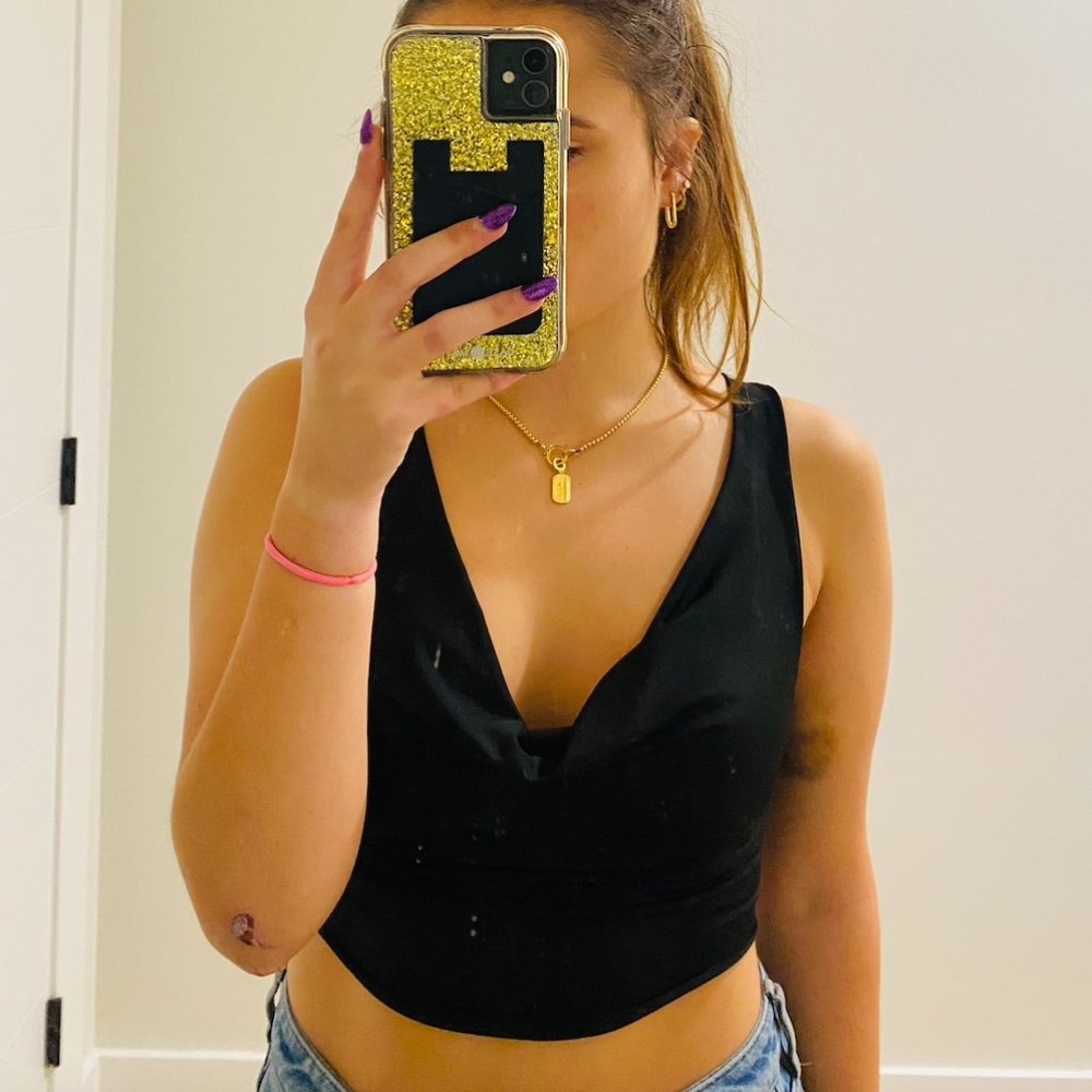 UO Naomi Cowl Tank- black